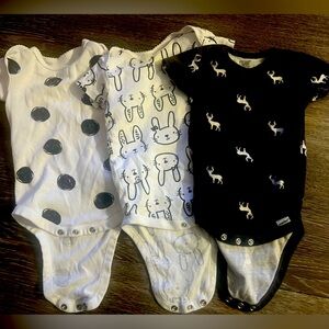 Bundle of 3 - All‎ Shirt Sleeve Onesies